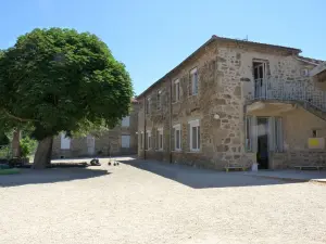 École Saint Joseph, la plus ancienne école de Quintenas • Photo Brigitte Guirronnet