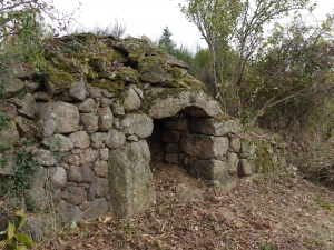 2/4 • Cabane de pierres sèches (Sinfonts 2) • Photo Francis Mandeau