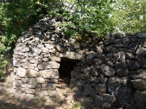 1/2 • Cabane de pierres sèches (Les Sinfonts 1) • Photo Francis Mandeau