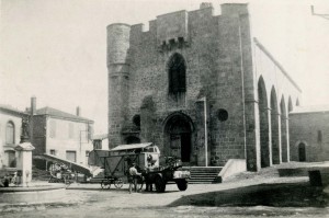 Botteleuse, place de l'église