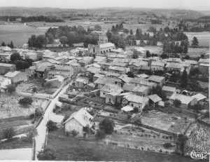 La route de Saint-Romain-d'Ay