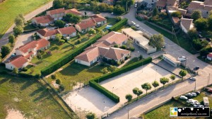 L'école publique et le boulodrome