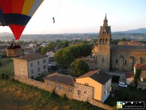 La mairie, la bibliothèque et la maison paroissiale