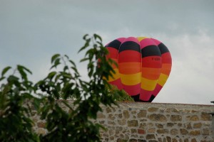 Montgolfière au jardin