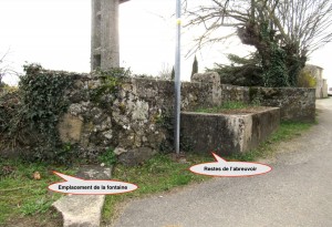 Fontaine n° 3, à l'angle de la rue de l'Abreuvoir et de la route de Brénieux