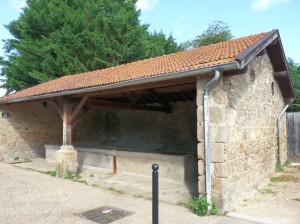 Le bâtiment du lavoir, Place du Pontet