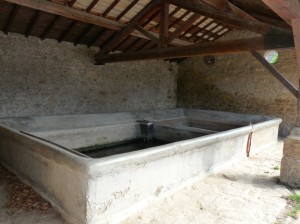 Le lavoir, Place du Pontet